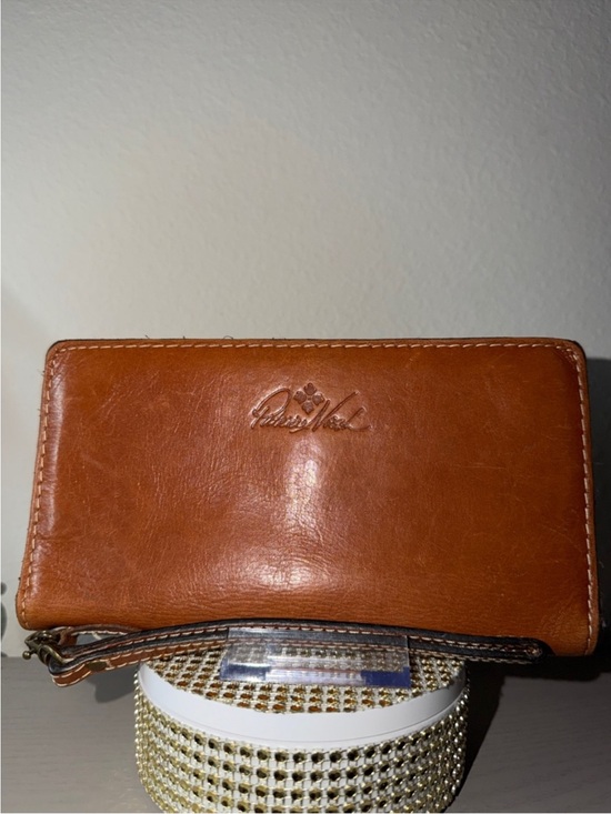 Patricia Nash Handbags - Patricia Nash Brown Leather Interior Zip Pouch